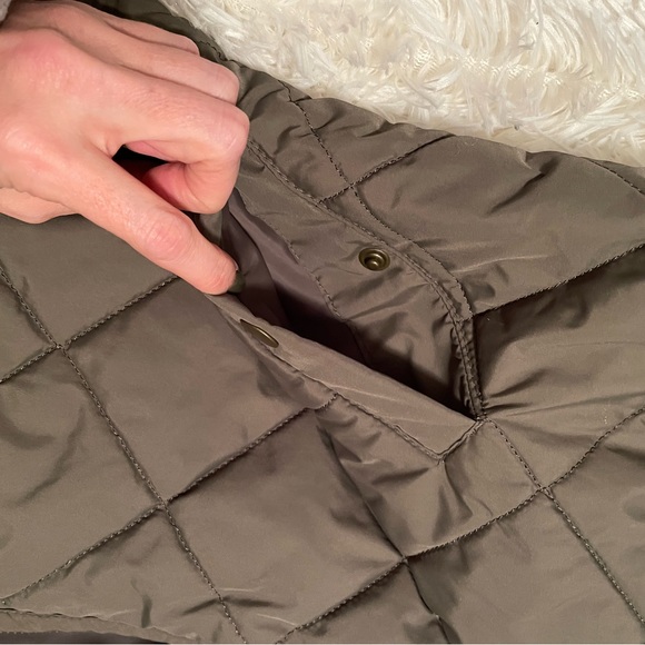 GAP quilted vest - Picture 2 of 4